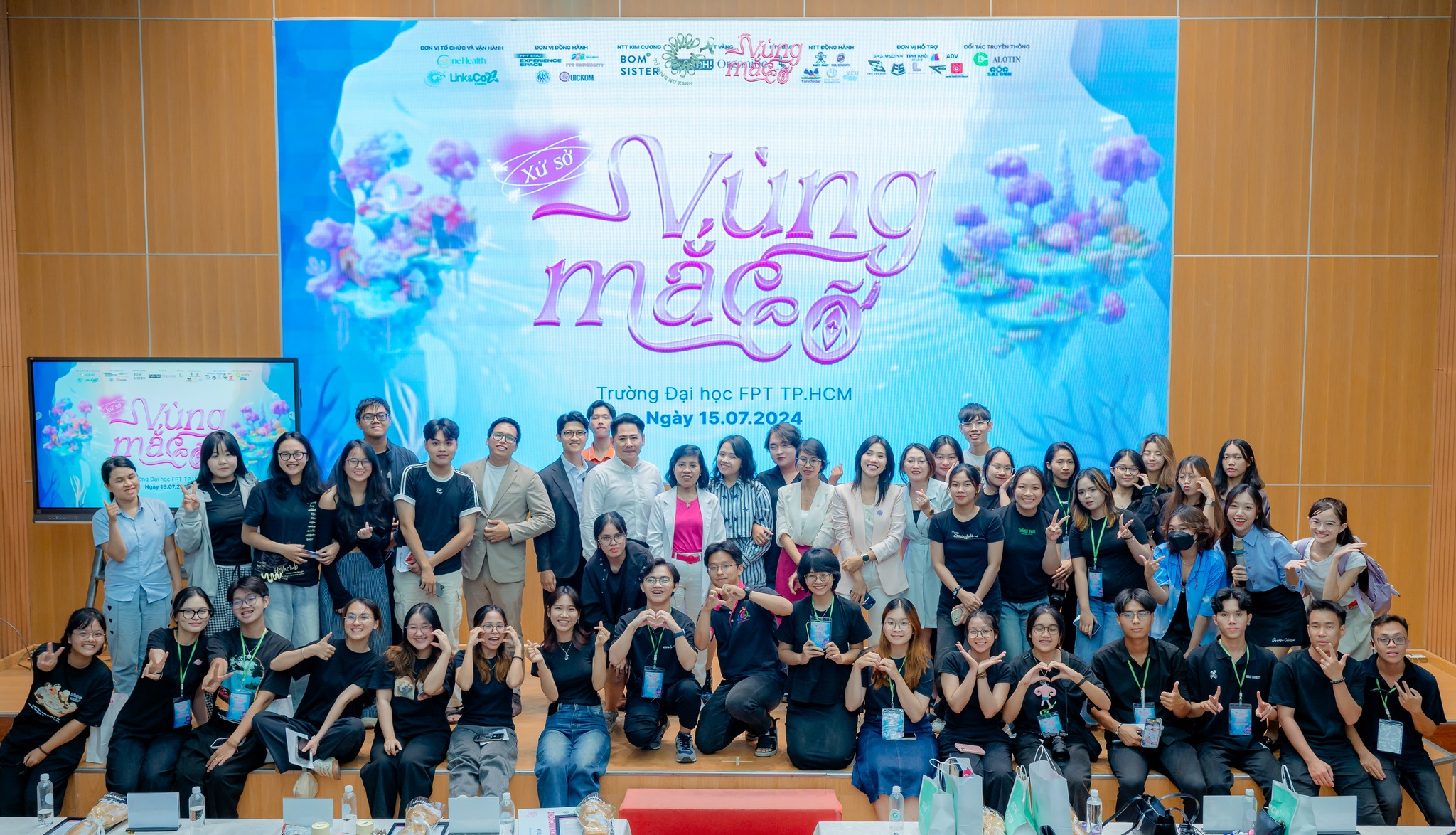 tình-nguyện-viên-nơ-xanh